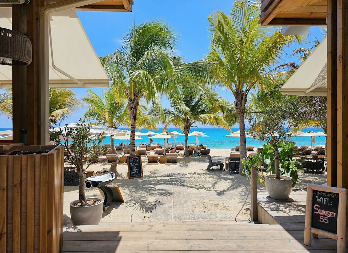 Nous étions à Saint-Martin pour tester Kalatua : quand l’élégance rime avec haute gastronomie et cadre idyllique