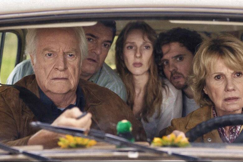 Chers parents : Une comédie familiale d’une redoutable intelligence