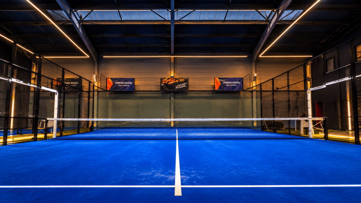 Urban Padel Aubervilliers : plongée au cœur d’une expérience indoor survoltée